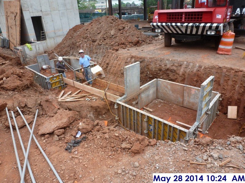Installing footing and foundation forms along column line 6.5 (G-C.7) Facing South-East (800x600)